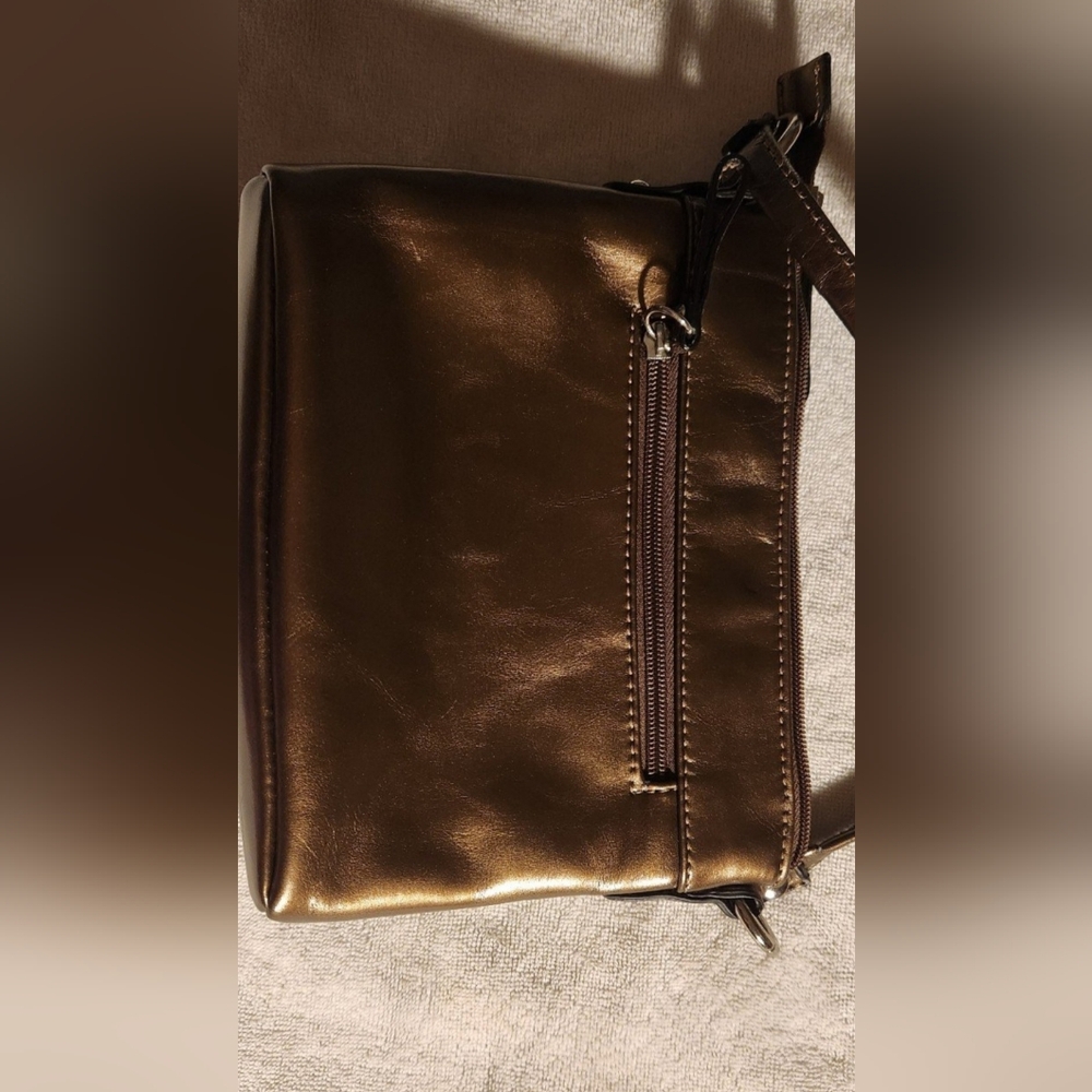 Crossbody purse